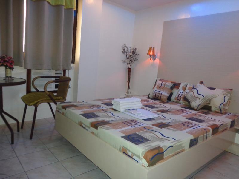 Oyo 191 Paradise Apartelle Otel Manila Dış mekan fotoğraf
