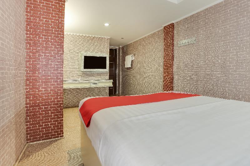 Oyo 191 Paradise Apartelle Otel Manila Dış mekan fotoğraf